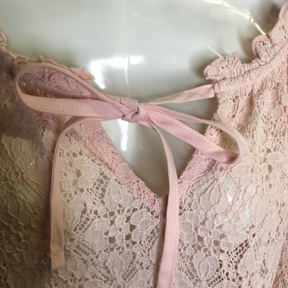 Hinge Dusty Pink Eyelet Pullover Blouse Size Med - Picture 3 of 8